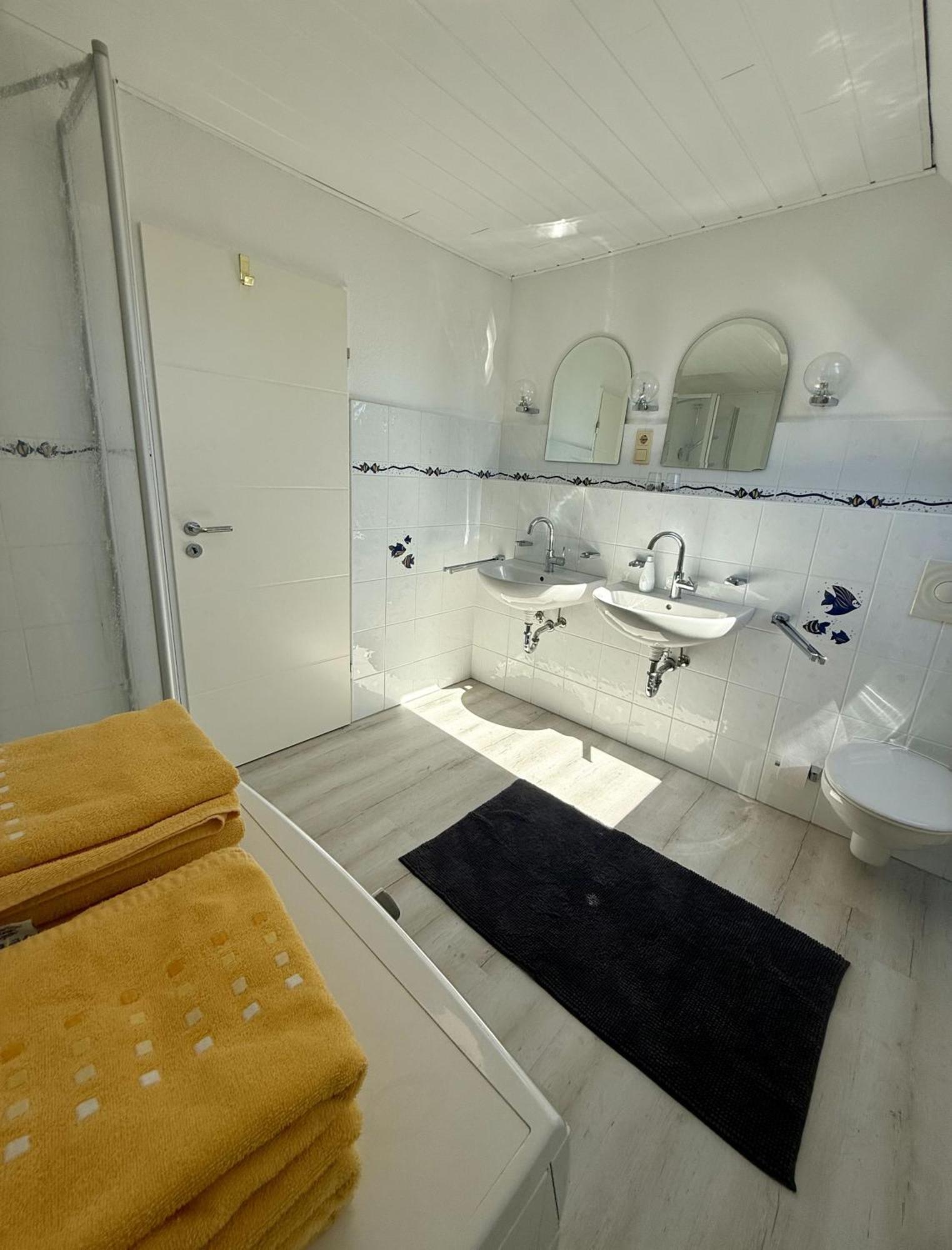 Ferienhaus Blinkfuer Нойхарлингерзийл Екстериор снимка